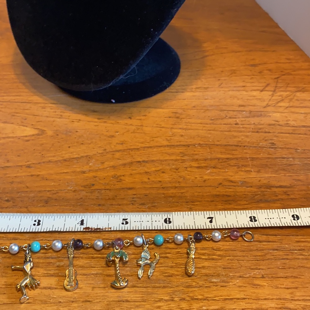 VTG 60’s gold tone Hawaii souvenir charm bracelet - Picture 5 of 7